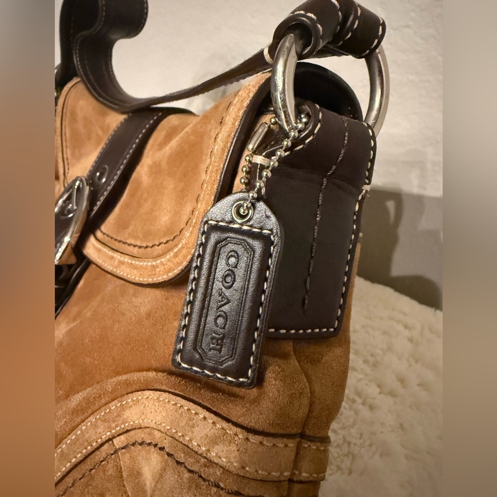 Like new suede Coach vintage Soho Shoulder bag!